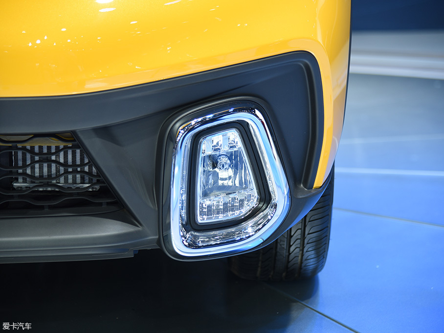 2017上海車展 全新東風風神AX4靜態評測