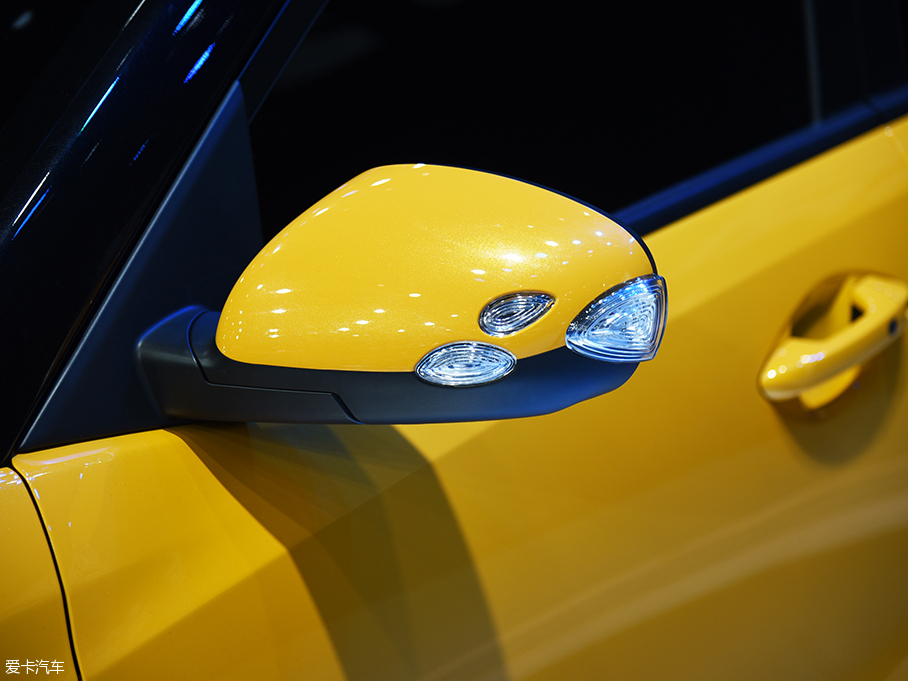 2017上海車展 全新東風風神AX4靜態評測