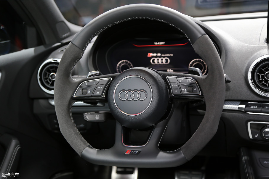 2017上海車(chē)展；靜評(píng)；實(shí)拍；奧迪RS3 Limousine