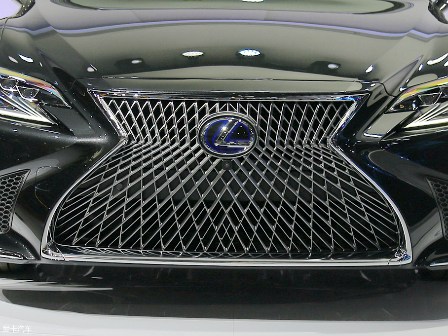 雷克薩斯LS500h靜評