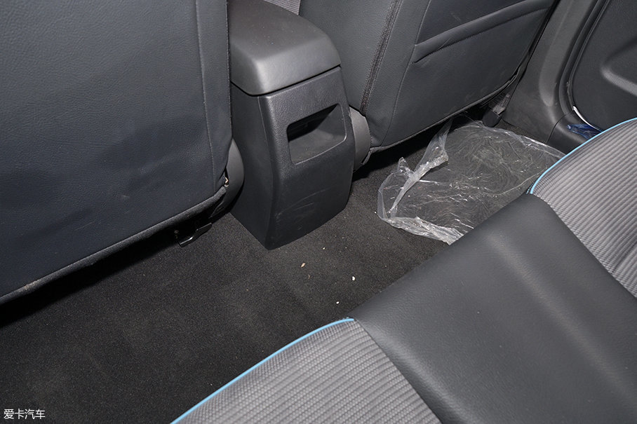 2017成都車展；靜評；實拍；東風悅達起亞；華騏；華騏