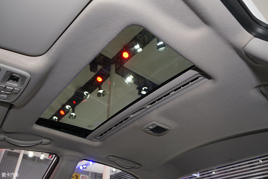 2017成都車展；靜評；實拍；東風悅達起亞；華騏；華騏