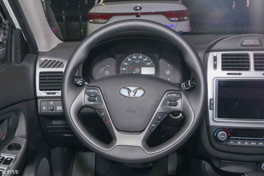 2017成都車展；靜評；實拍；東風悅達起亞；華騏；華騏