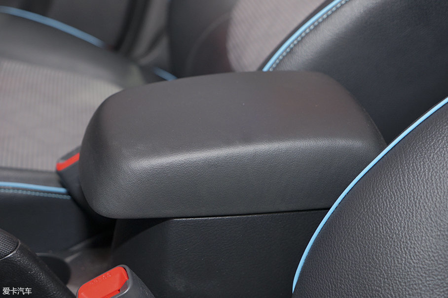 2017成都車展；靜評；實拍；東風悅達起亞；華騏；華騏