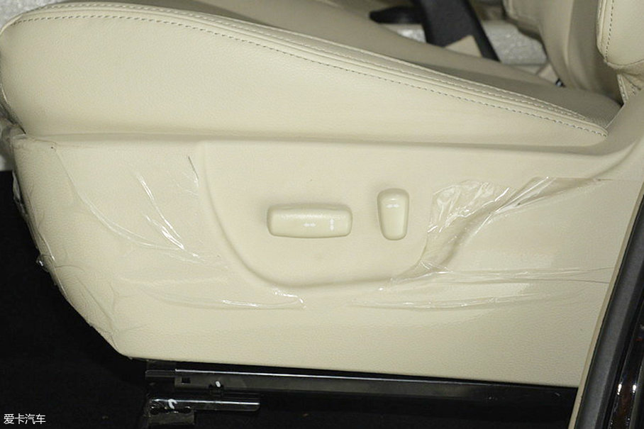 2017成都車展;靜評;實拍;野馬汽車斯派卡