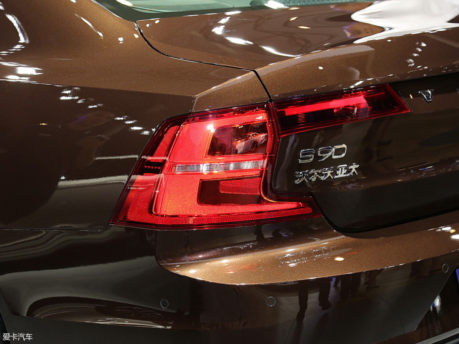 2018֠S90 