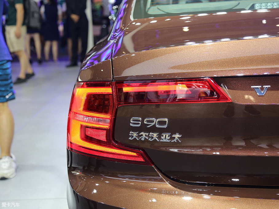 2018֠S90 