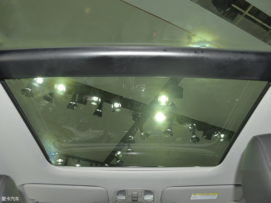 東風悅達起亞2017款起亞凱紳