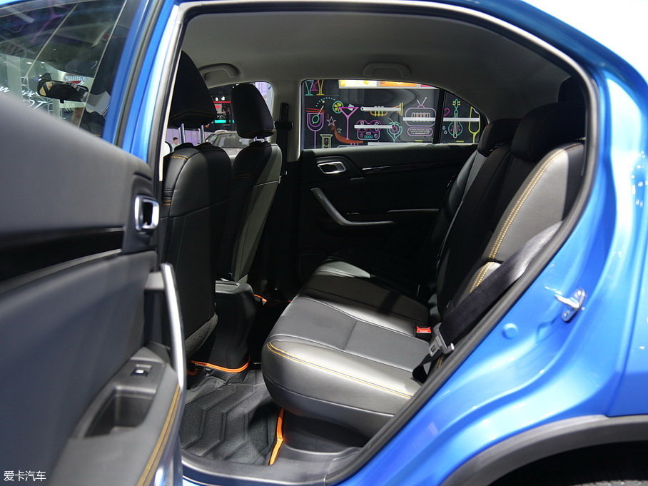 東風風神2017款風神AX4