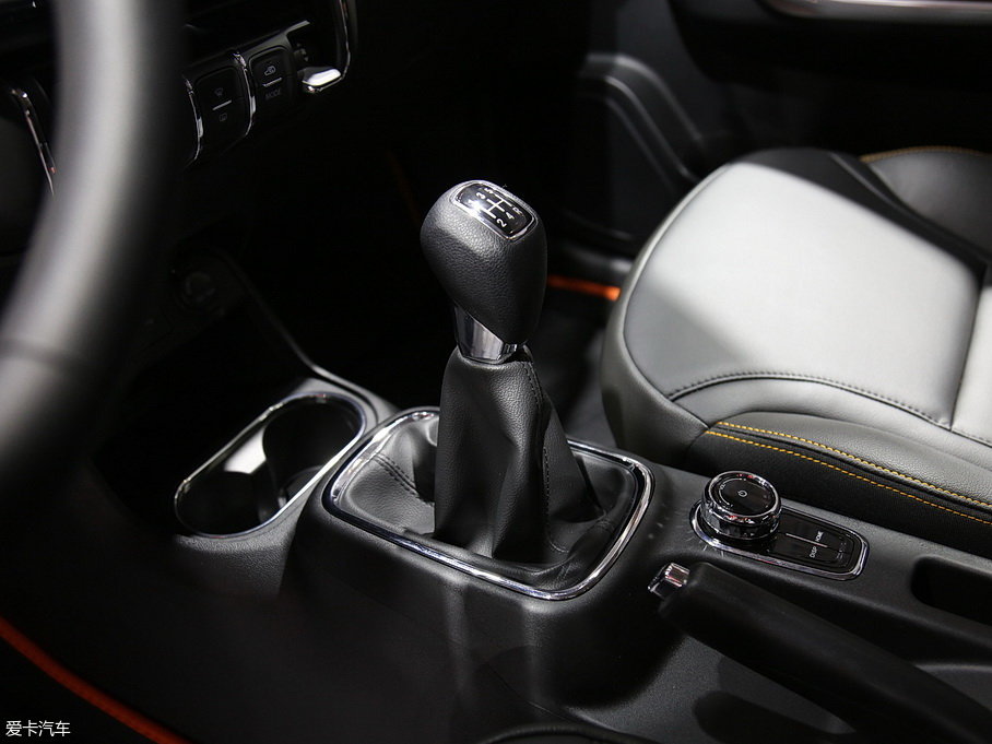 東風風神2017款風神AX4