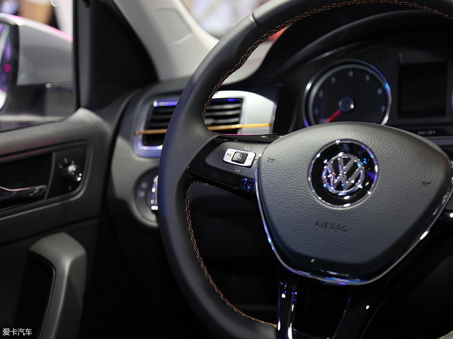 2017��Crossɣ���{ 