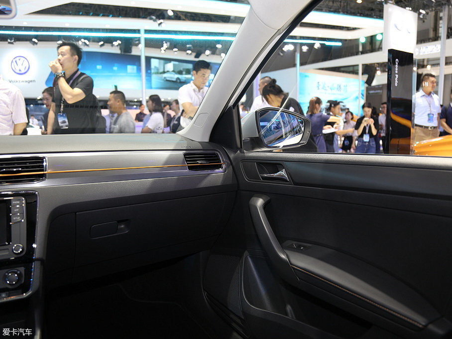 2017��Crossɣ���{ 