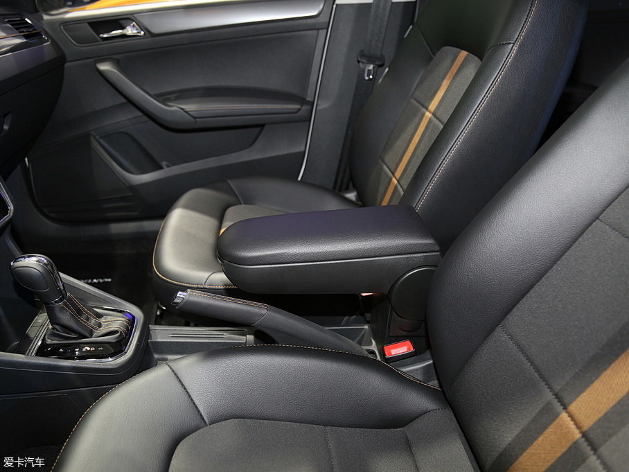 2017��Crossɣ���{ 