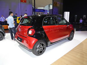 2017smart forfour Ϻ܇չ