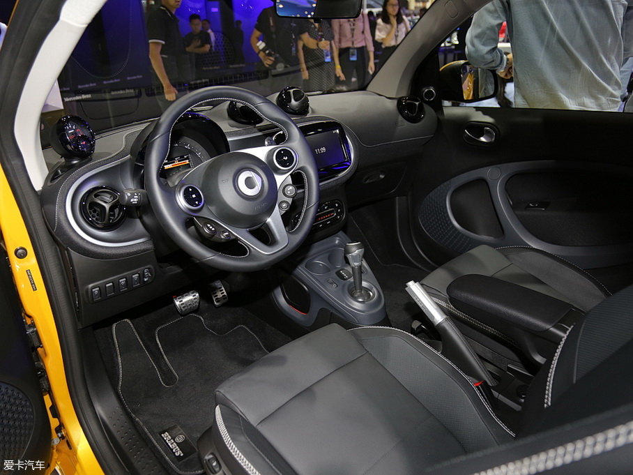 巴博斯2017款巴博斯 smart fortwo
