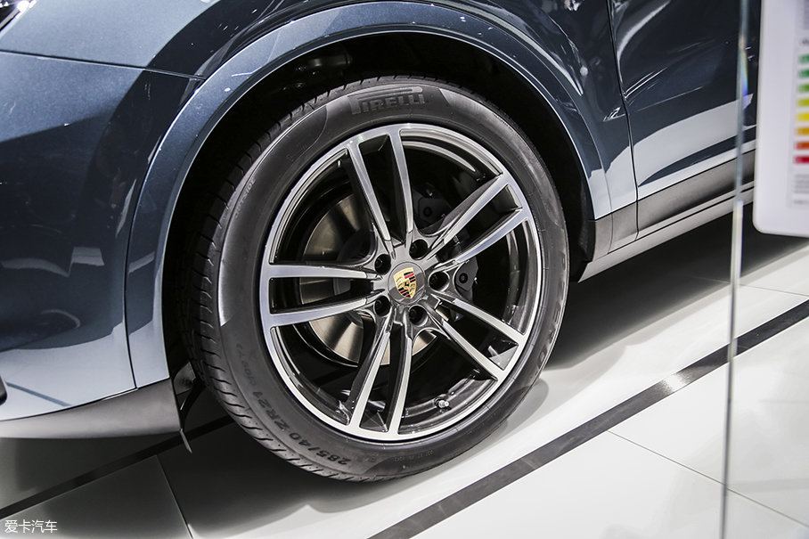 全新保時捷卡宴