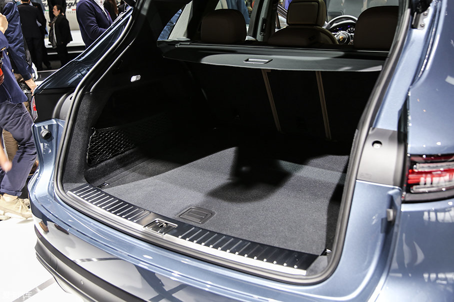 全新保時捷卡宴