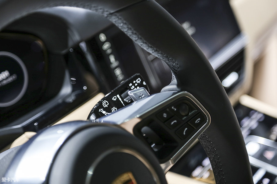 全新保時捷卡宴