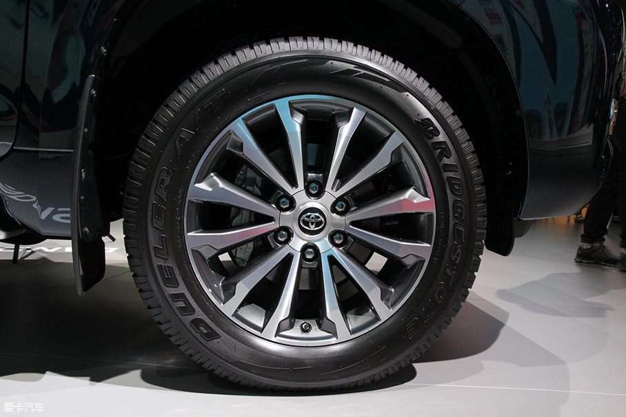 新款豐田普拉多