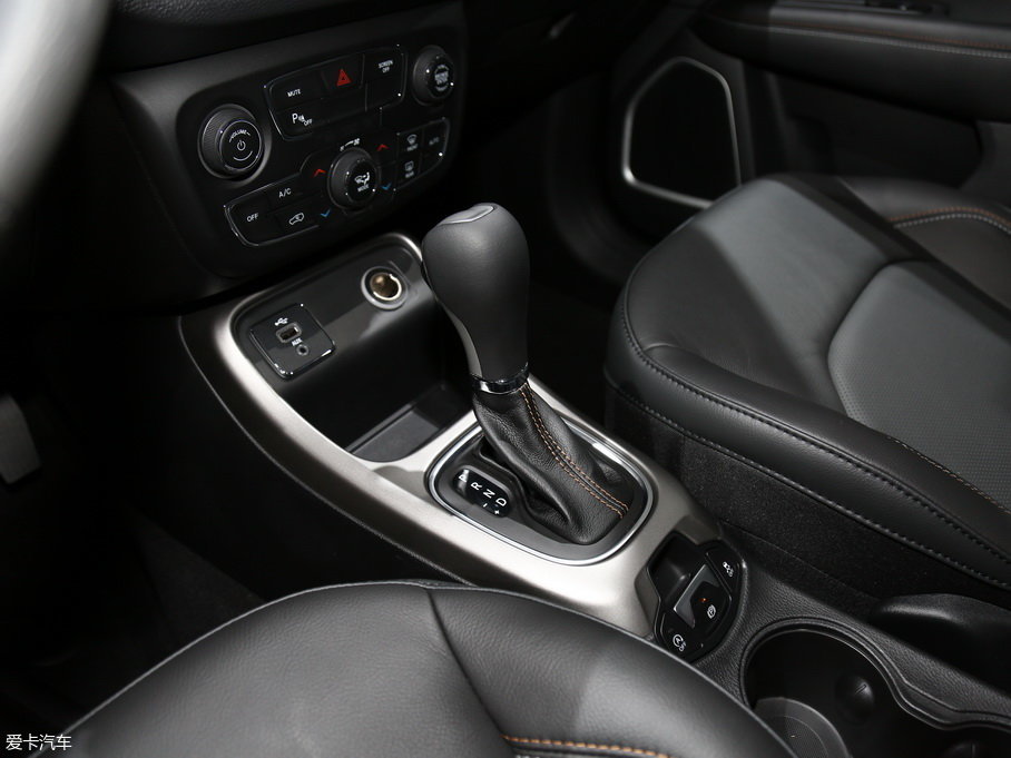 廣汽菲克2017款指南者