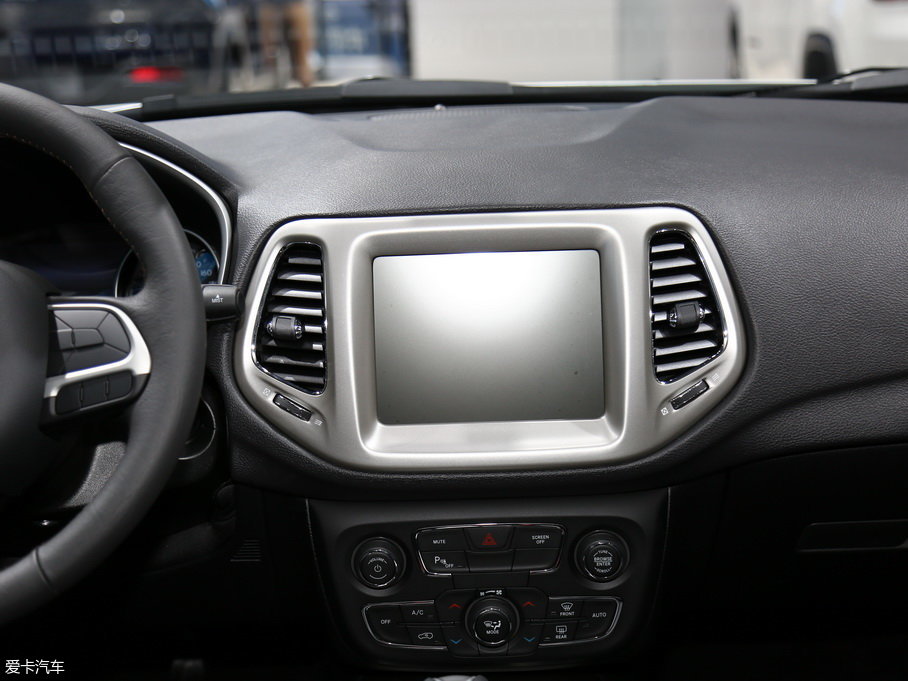 廣汽菲克2017款指南者