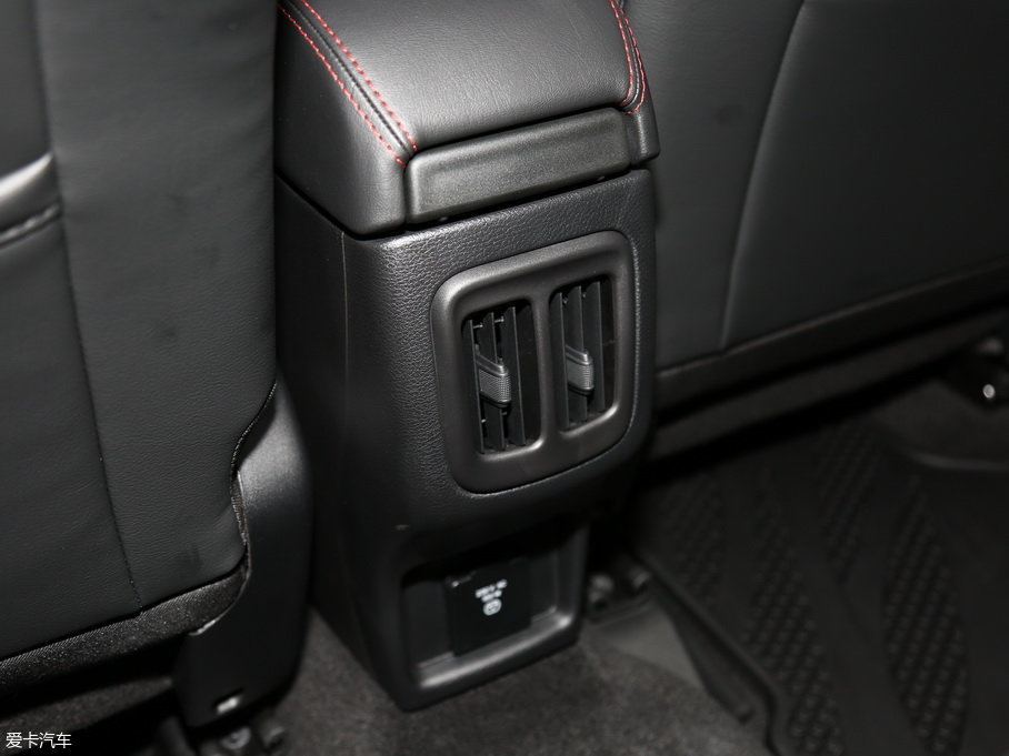 廣汽菲克2017款指南者