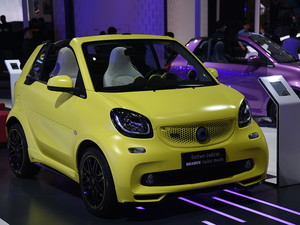 2017 smart fortwo Ϻ܇չ