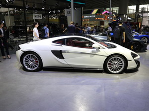 2017���~�P��570GT �Ϻ�܇չ