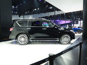 2017ӢQX80 Ϻ܇չ