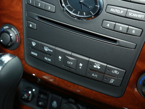 2018��Ӣ�����QX80 �Ϻ�܇չ