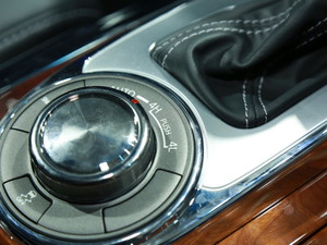 2018��Ӣ�����QX80 �Ϻ�܇չ