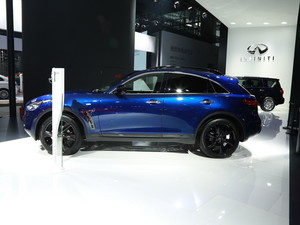 2017ӢQX70 Ϻ܇չ