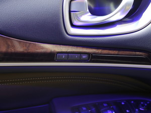 2016ӢQX60(M) Ϻ܇չ