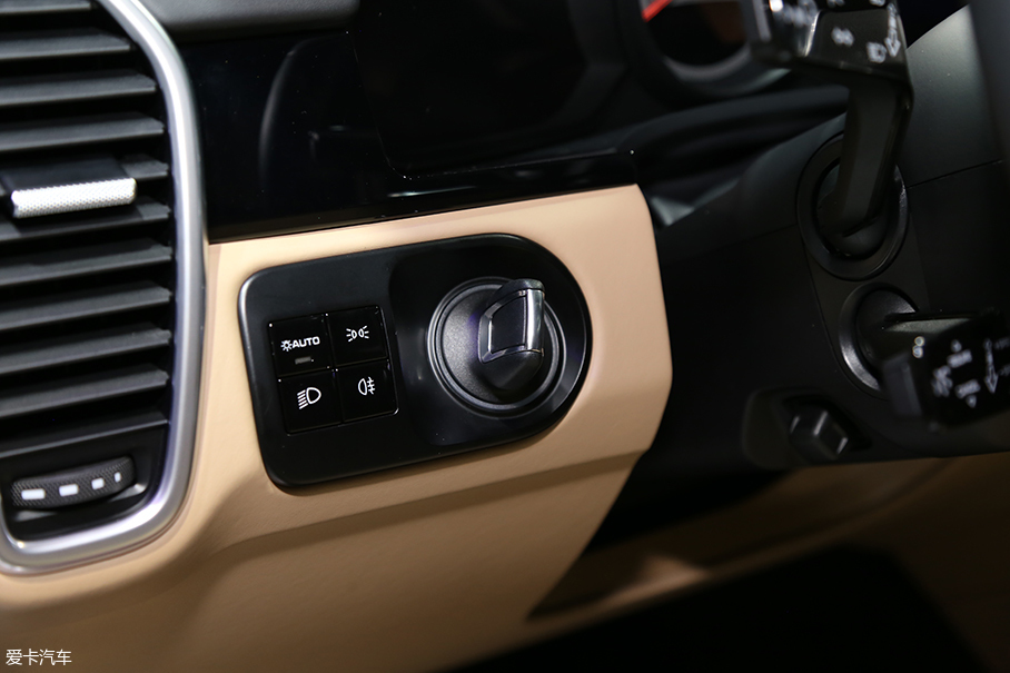 2017廣州車展；靜評(píng)；實(shí)拍；保時(shí)捷卡宴