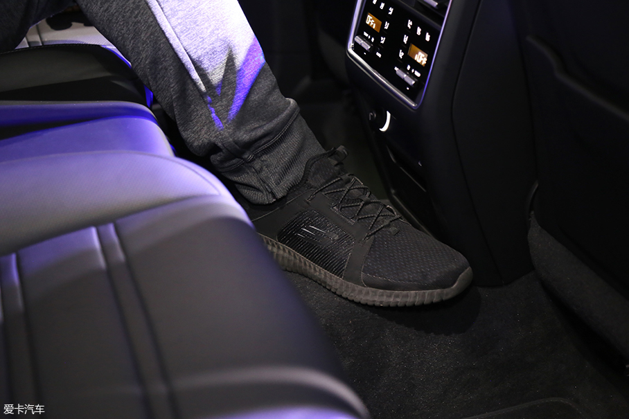 2017廣州車展；靜評；實拍；保時捷卡宴