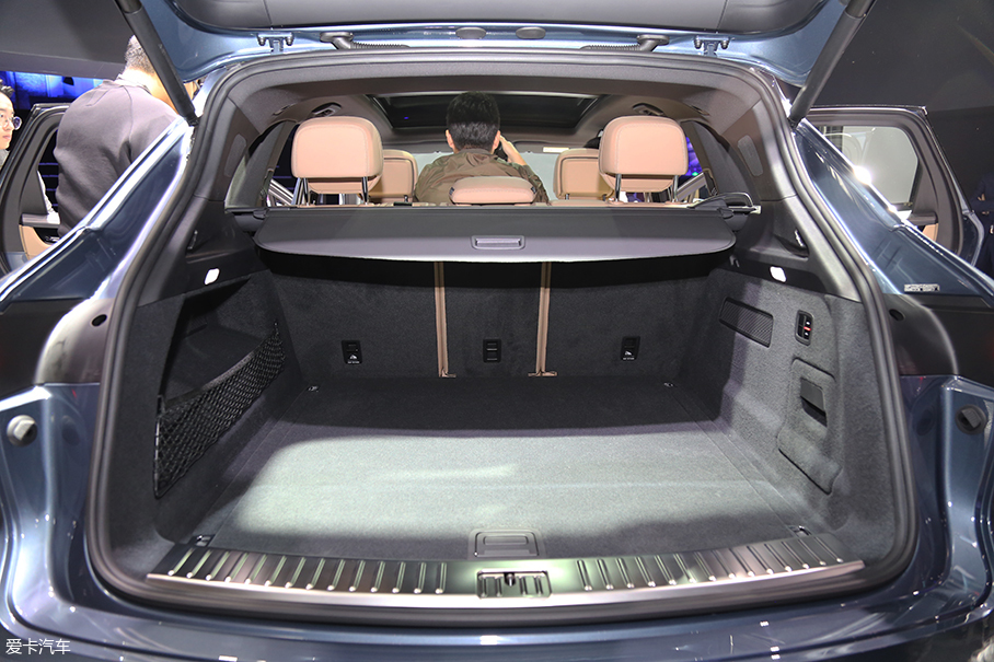 2017廣州車展；靜評；實拍；保時捷卡宴