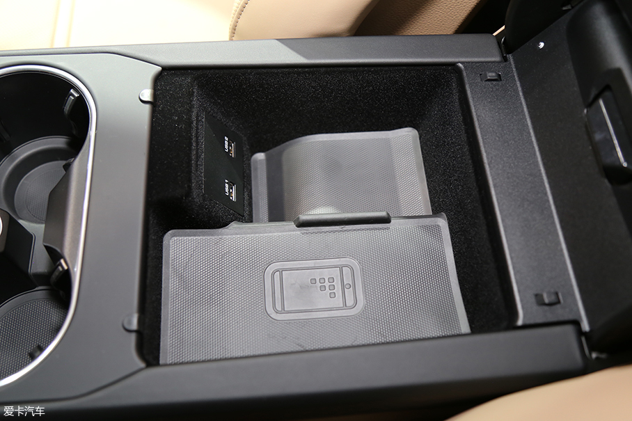 2017廣州車展；靜評；實拍；保時捷卡宴