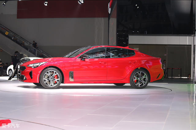 2017廣州車展；靜評；實拍；起亞；Stinger