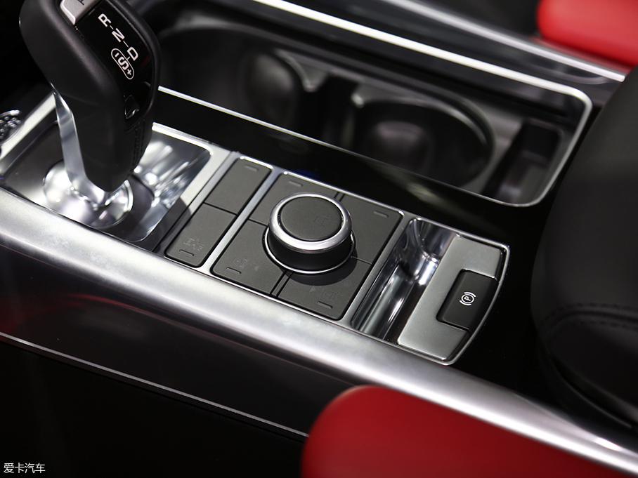 2017廣州車展；靜評(píng)；實(shí)拍；新款路虎攬勝運(yùn)動(dòng)版