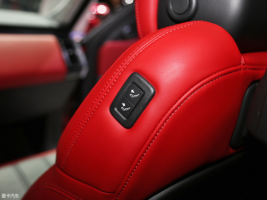 2017廣州車展；靜評；實拍；新款路虎攬勝運動版