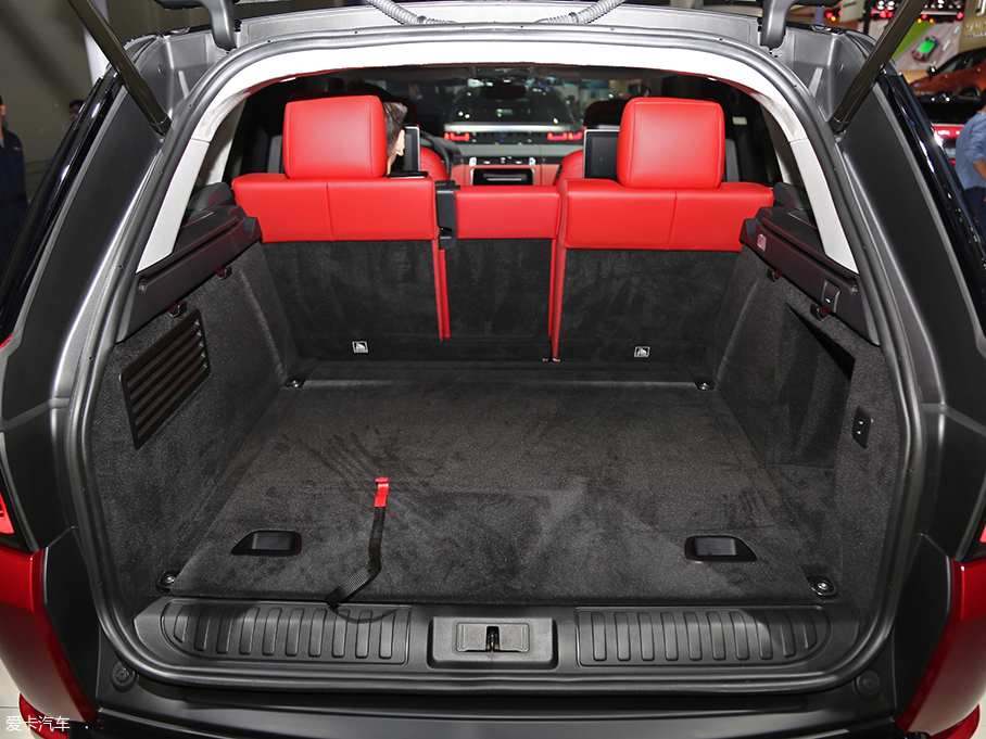 2017廣州車展；靜評；實拍；新款路虎攬勝運動版