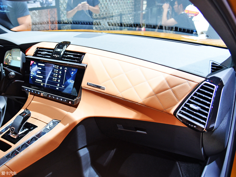 2017廣州車展；靜評；實拍；DS；DS 7