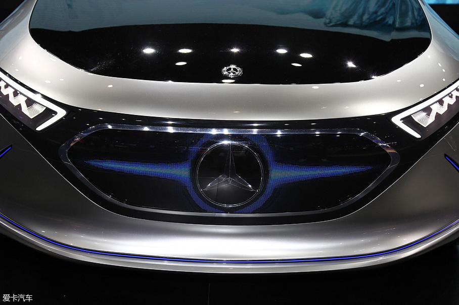 奔馳(進口)2018款奔馳EQ A