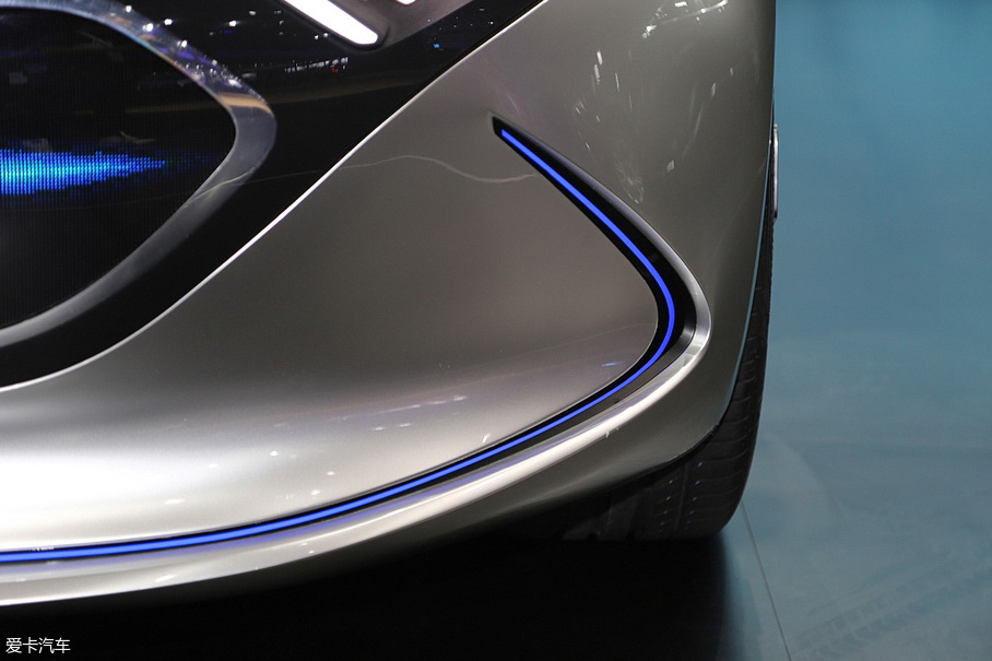 奔馳(進口)2018款奔馳EQ A