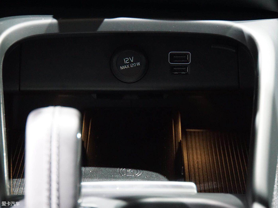 2017洛杉磯車展 沃爾沃XC40靜評(píng)