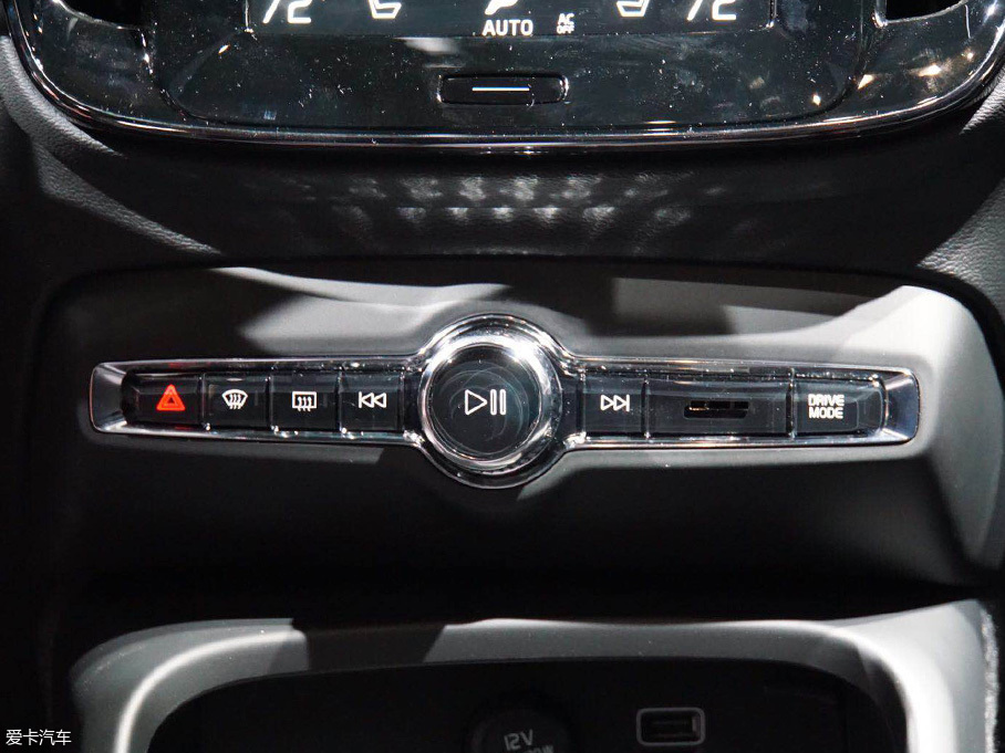 2017洛杉磯車展 沃爾沃XC40靜評(píng)