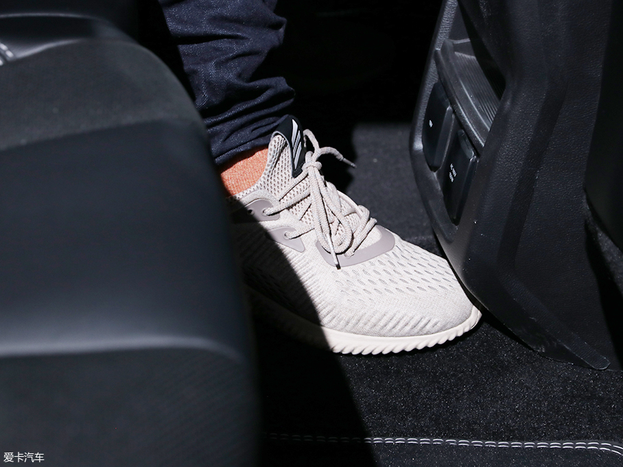 2018北美車展；靜評(píng)；靜態(tài)評(píng)測；實(shí)拍；福特；銳界