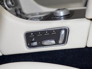2009款V12 Vantage 主驾驶座椅调节