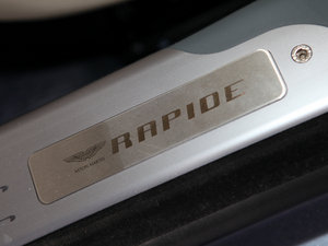 2009款V12 Vantage 空间座椅