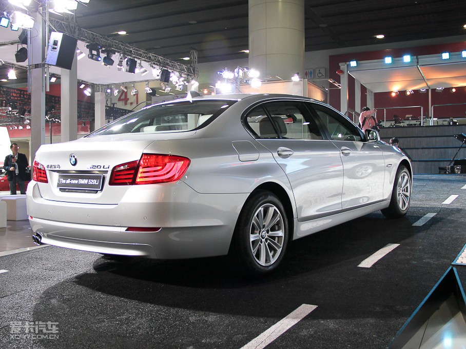 2011��R5ϵ(�M��) 